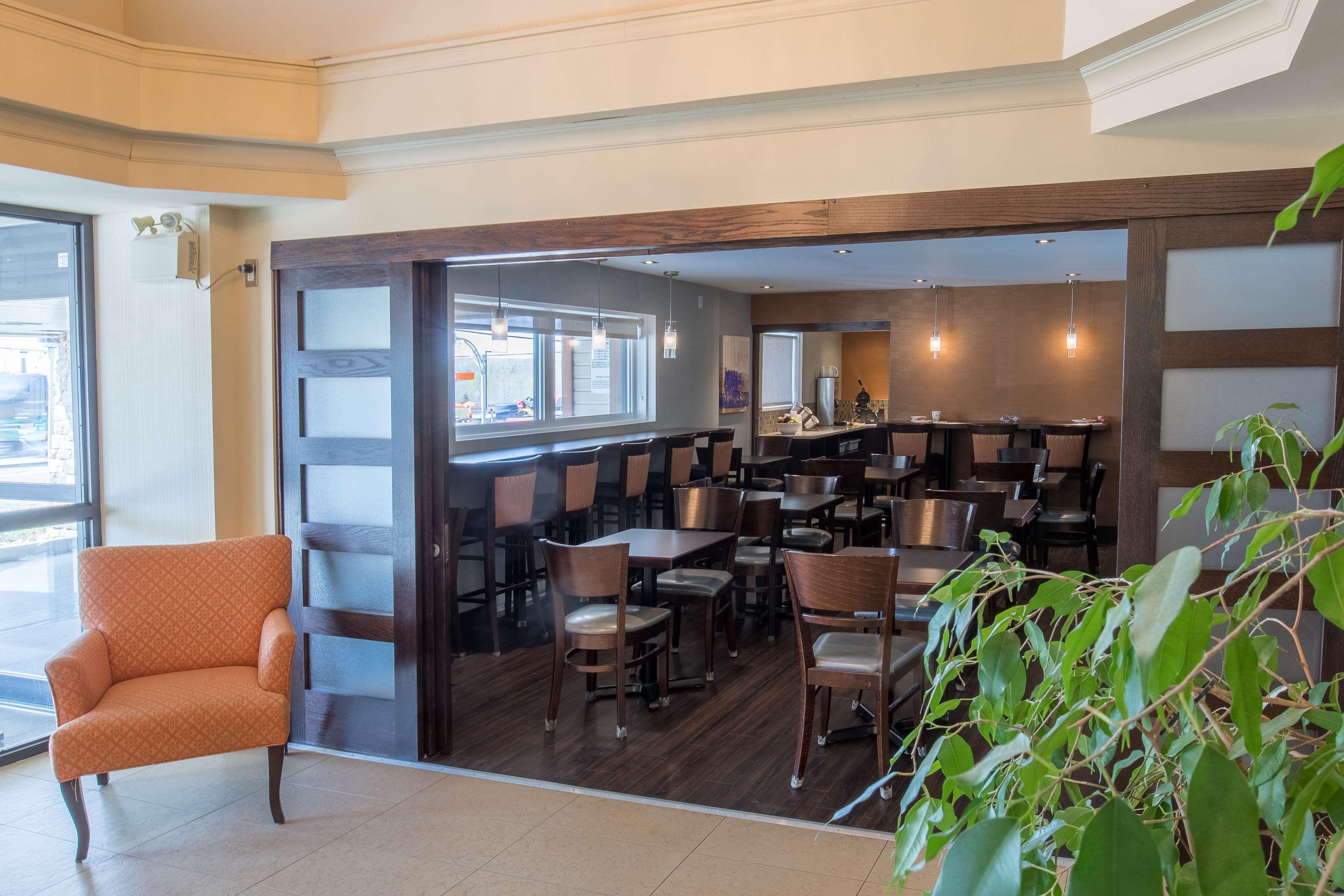 Best Western Plus Mont-Laurier Exterior foto